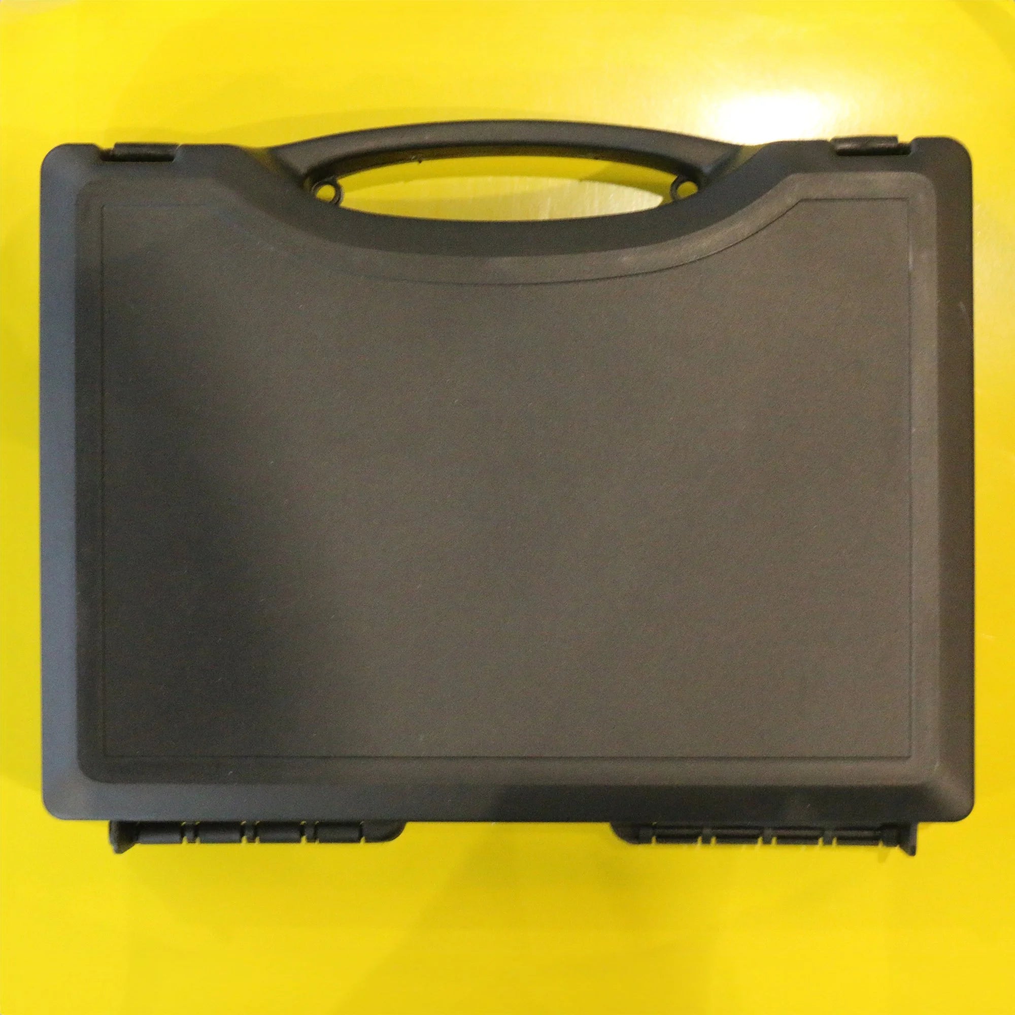 Tufting Trimmer with Shearing Guide